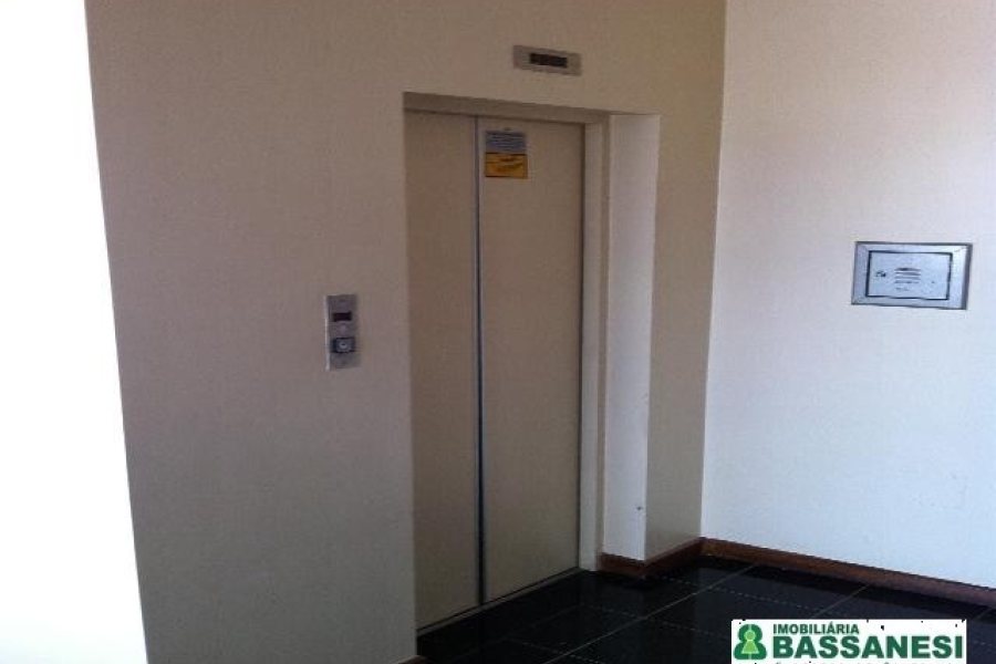 Sala com 70m², 1 vaga, no bairro Centro em Caxias do Sul para Alugar
