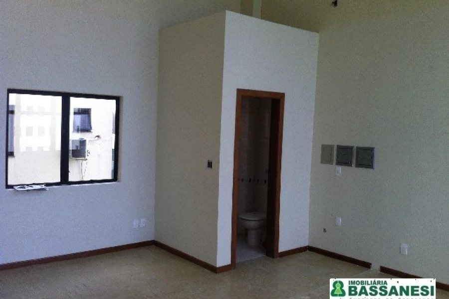 Sala com 70m², 1 vaga, no bairro Centro em Caxias do Sul para Alugar