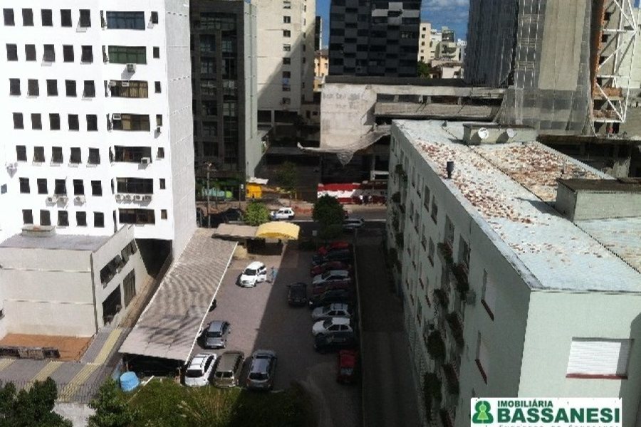 Sala com 70m², 1 vaga, no bairro Centro em Caxias do Sul para Alugar