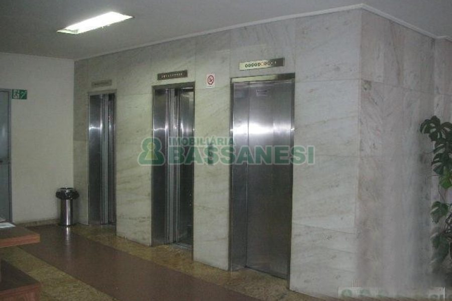 Sala com 30m², no bairro Centro em Caxias do Sul para Alugar