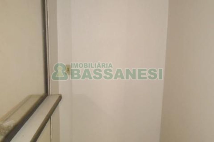 Sala com 30m², no bairro Centro em Caxias do Sul para Alugar