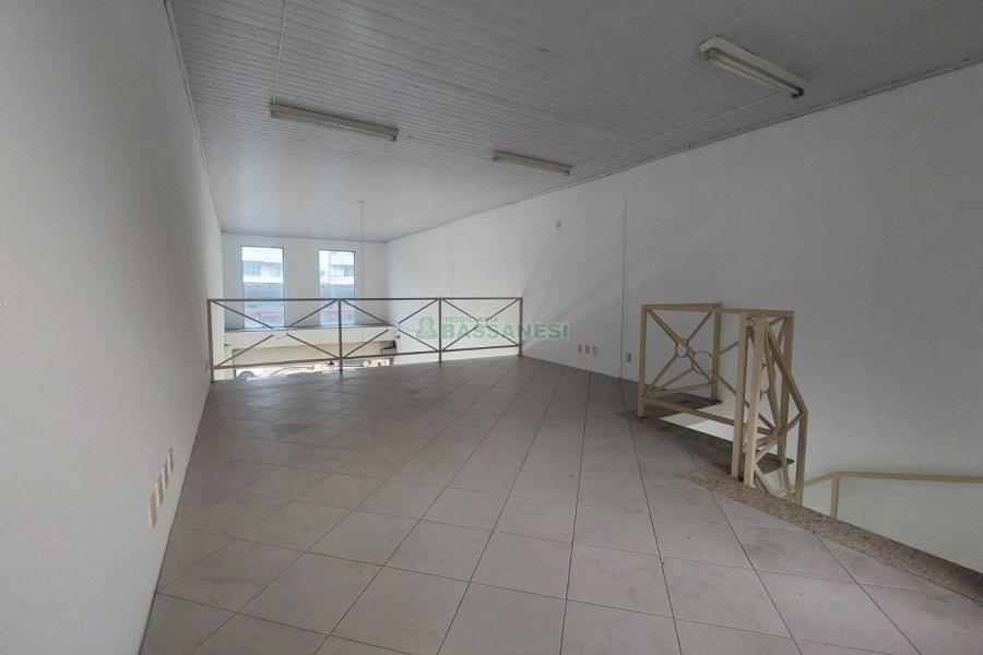 Loja com 105m², no bairro Lourdes em Caxias do Sul para Alugar