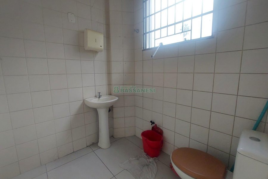 Loja com 105m², no bairro Lourdes em Caxias do Sul para Alugar
