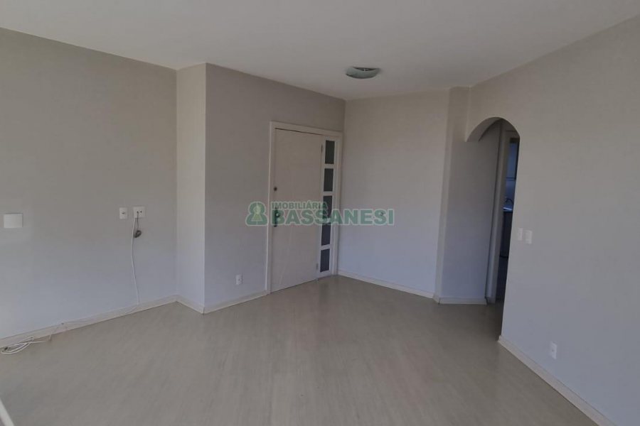 Apartamento com 110m², 3 dormitórios, 2 vagas, no bairro Lourdes em Caxias do Sul para Alugar ou Comprar