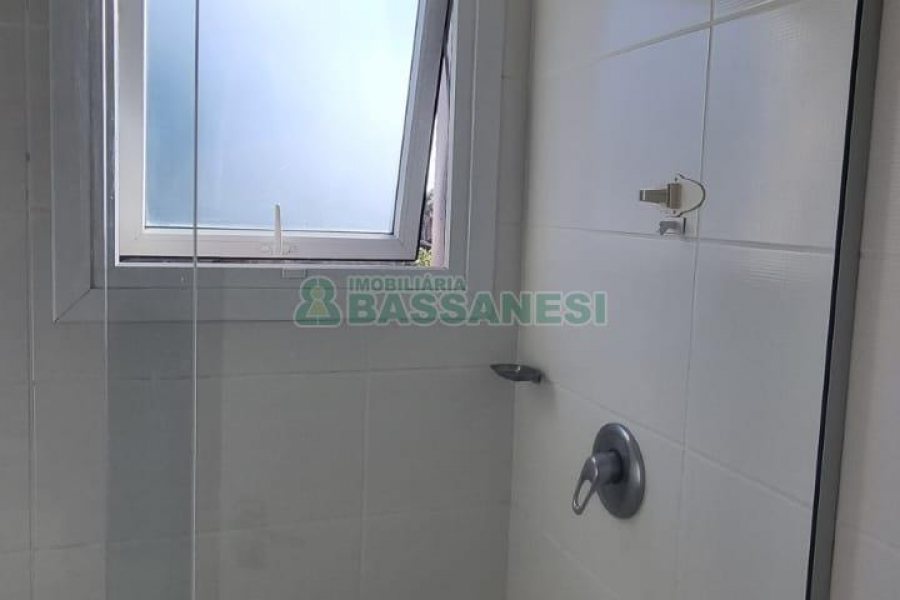 Apartamento com 110m², 3 dormitórios, 2 vagas, no bairro Lourdes em Caxias do Sul para Alugar ou Comprar