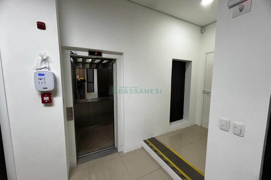 Predio com 1200m², 9 vagas, no bairro Centro em Caxias do Sul para Alugar