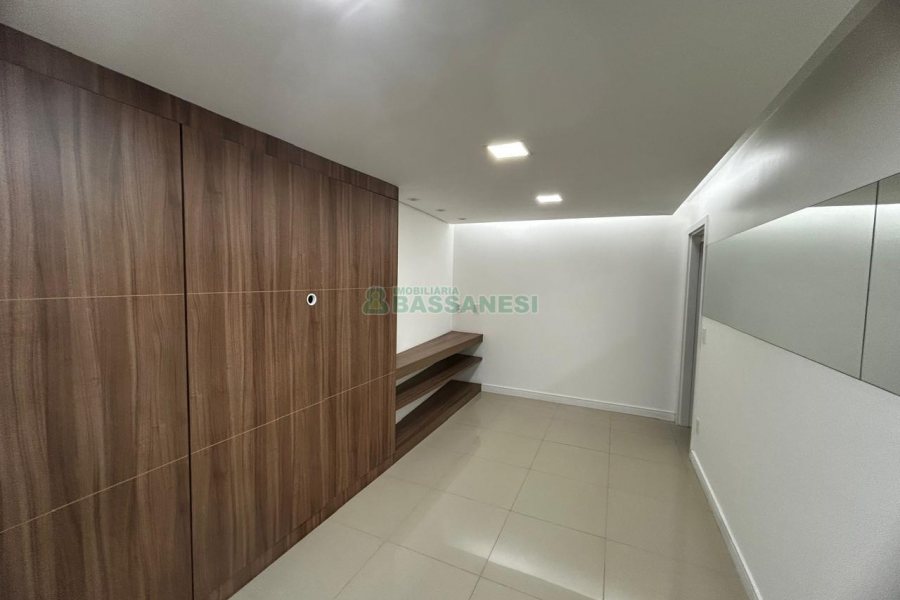 Predio com 1200m², 9 vagas, no bairro Centro em Caxias do Sul para Alugar