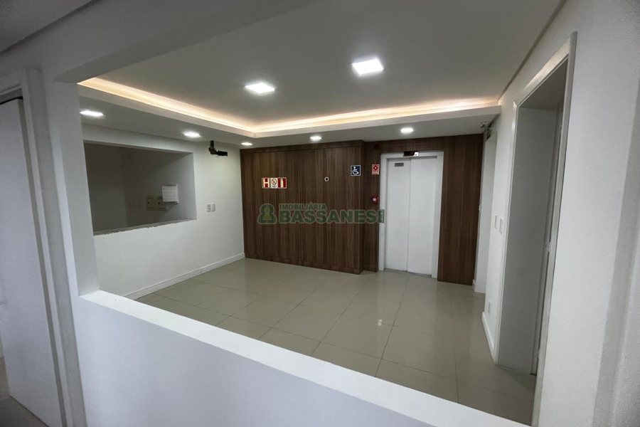 Predio com 1200m², 9 vagas, no bairro Centro em Caxias do Sul para Alugar