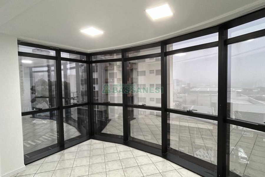 Predio com 1200m², 9 vagas, no bairro Centro em Caxias do Sul para Alugar