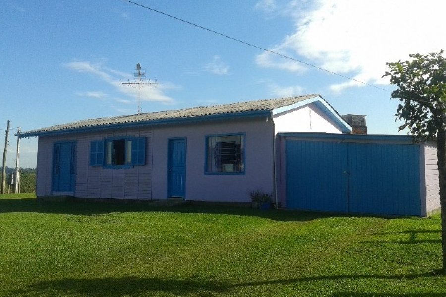 Casa com 80m², 3 dormitórios, 1 vaga, no bairro Jardim Iracema em Caxias do Sul para Comprar