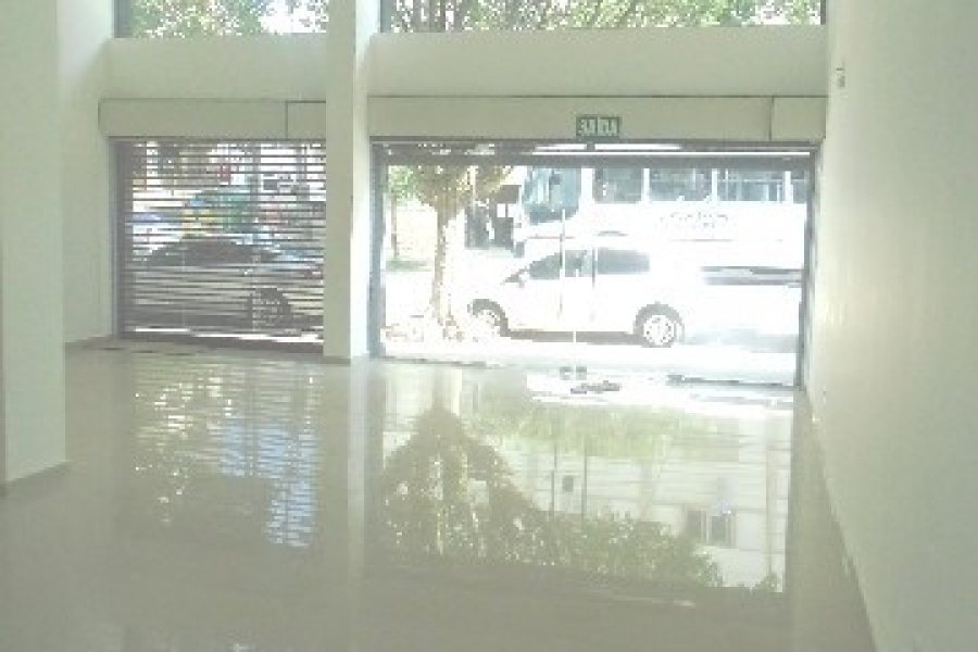 Loja com 110m², 1 vaga, no bairro Centro em Caxias do Sul para Comprar