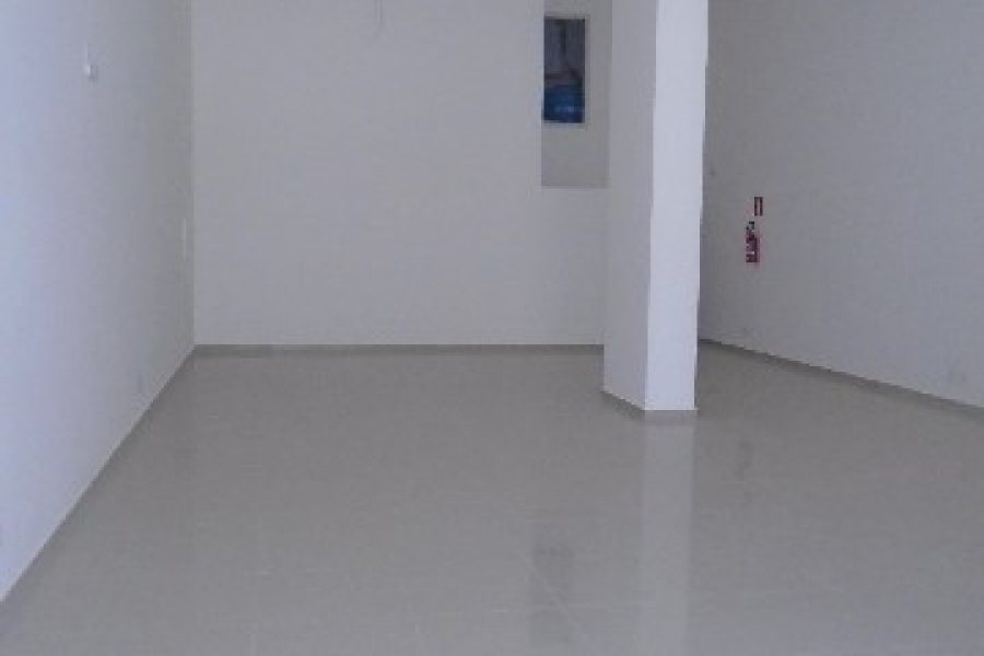 Loja com 110m², 1 vaga, no bairro Centro em Caxias do Sul para Comprar
