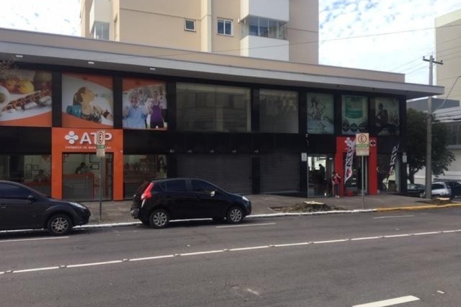 Loja com 110m², 1 vaga, no bairro Centro em Caxias do Sul para Comprar