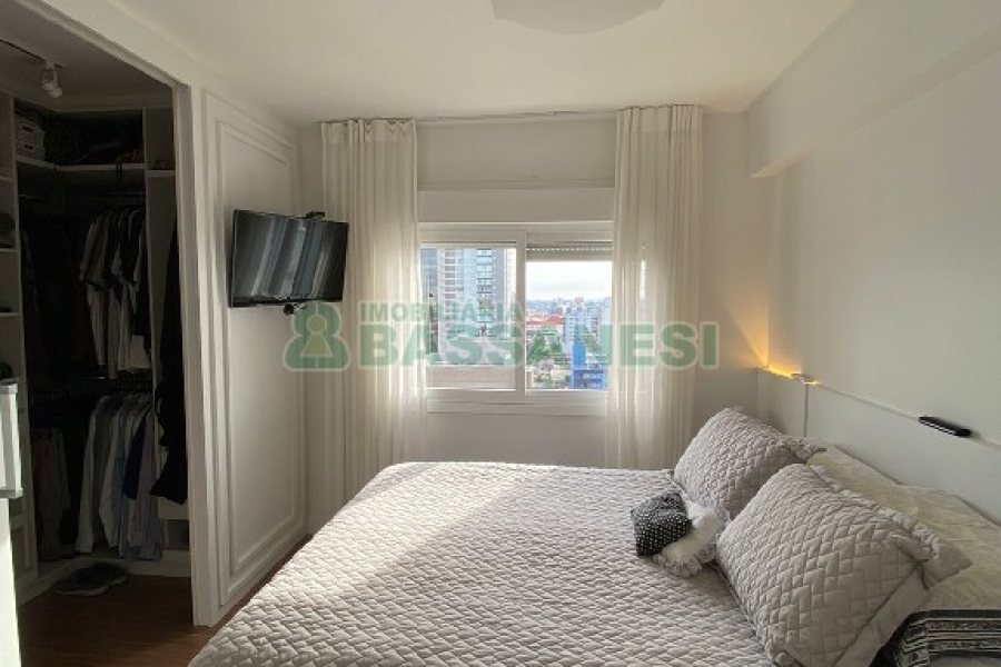 Apartamento com 117m², 3 dormitórios, 2 vagas, no bairro Centro em Caxias do Sul para Comprar