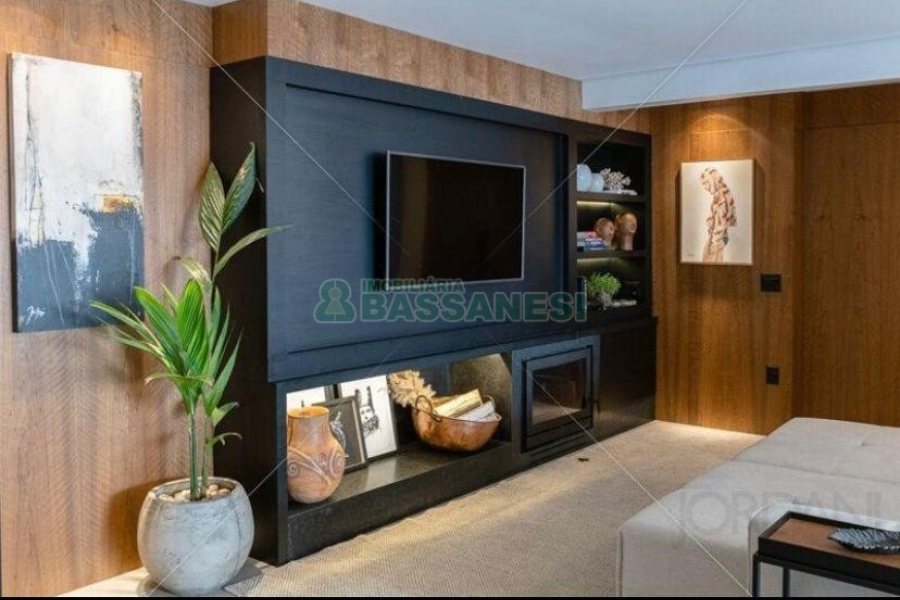 Apartamento com 117m², 3 dormitórios, 2 vagas, no bairro Centro em Caxias do Sul para Comprar