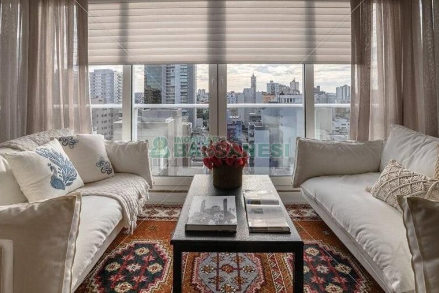 Apartamento com 117m², 3 dormitórios, 2 vagas, no bairro Centro em Caxias do Sul para Comprar