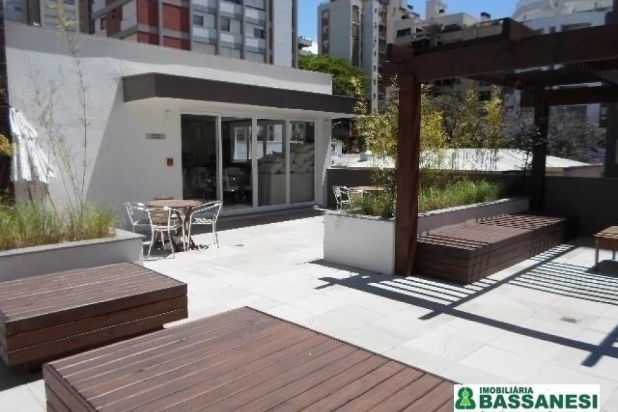 Apartamento com 117m², 3 dormitórios, 2 vagas, no bairro Centro em Caxias do Sul para Comprar