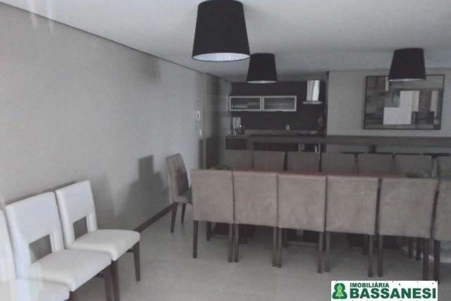 Apartamento com 117m², 3 dormitórios, 2 vagas, no bairro Centro em Caxias do Sul para Comprar