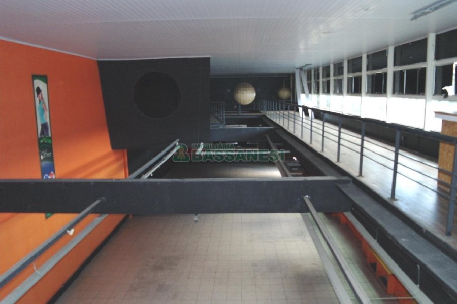 Loja com 675m², no bairro São Pelegrino em Caxias do Sul para Alugar