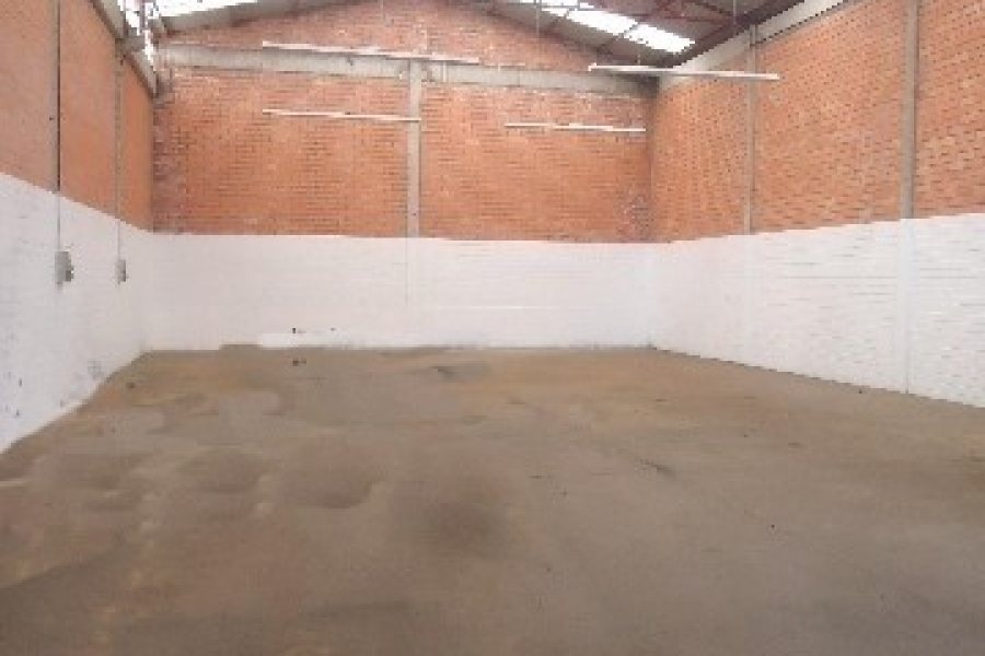 Pavilhão com 248m², no bairro Interlagos em Caxias do Sul para Alugar