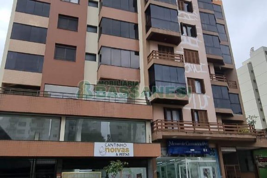Apartamento com 85m², 2 dormitórios, 1 vaga, no bairro Centro em Caxias do Sul para Comprar