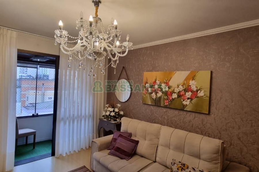 Apartamento com 85m², 2 dormitórios, 1 vaga, no bairro Centro em Caxias do Sul para Comprar