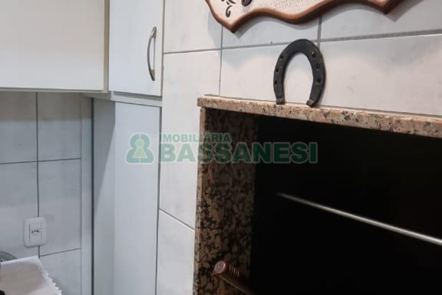 Apartamento com 85m², 2 dormitórios, 1 vaga, no bairro Centro em Caxias do Sul para Comprar