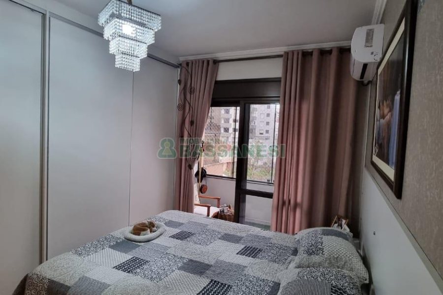 Apartamento com 85m², 2 dormitórios, 1 vaga, no bairro Centro em Caxias do Sul para Comprar