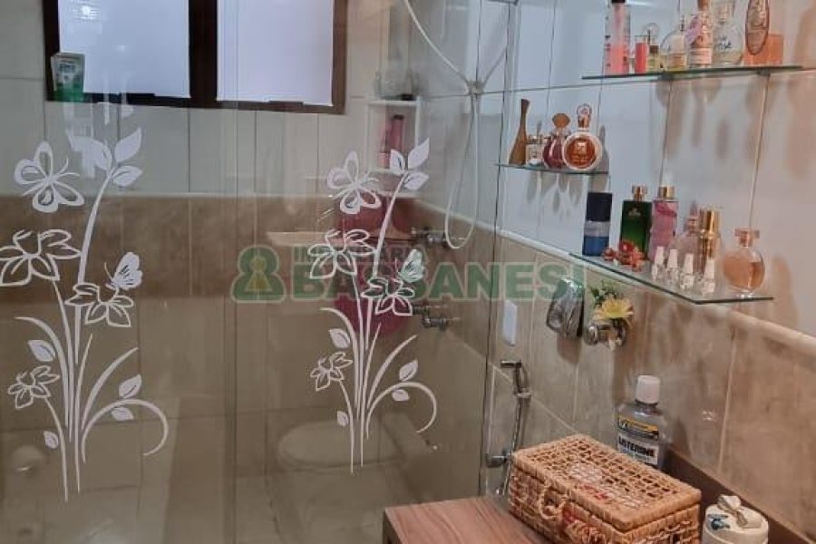 Apartamento com 85m², 2 dormitórios, 1 vaga, no bairro Centro em Caxias do Sul para Comprar