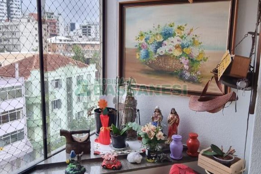 Apartamento com 85m², 2 dormitórios, 1 vaga, no bairro Centro em Caxias do Sul para Comprar