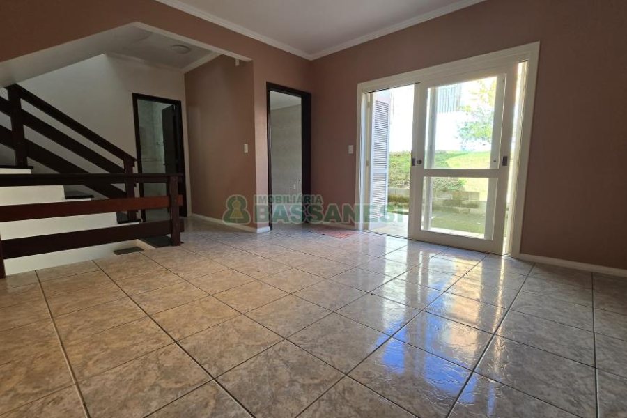 Casa com 265m², 4 dormitórios, 2 vagas, no bairro Sanvitto em Caxias do Sul para Comprar