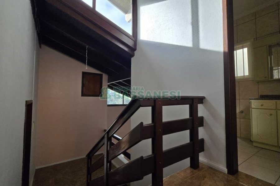 Casa com 265m², 4 dormitórios, 2 vagas, no bairro Sanvitto em Caxias do Sul para Comprar
