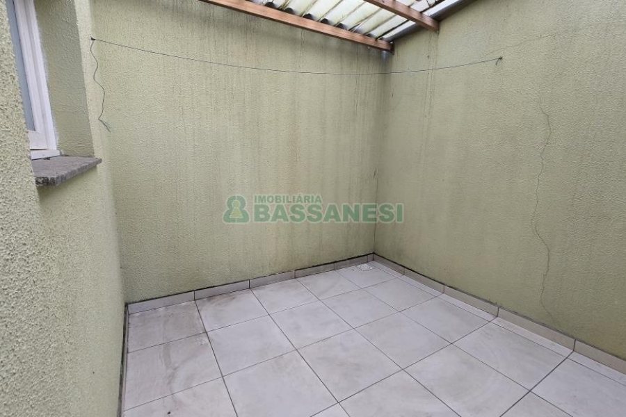 Casa com 265m², 4 dormitórios, 2 vagas, no bairro Sanvitto em Caxias do Sul para Comprar