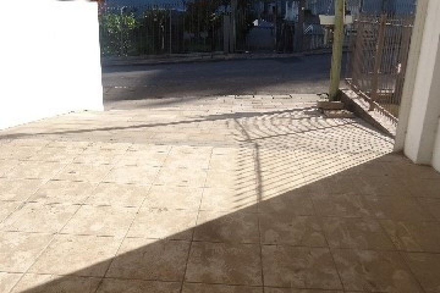 Loja com 98m², no bairro Lourdes em Caxias do Sul para Comprar