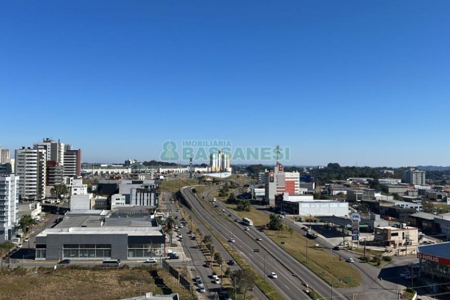 Sala com 380m², 2 vagas, no bairro Sanvitto em Caxias do Sul para Alugar ou Comprar