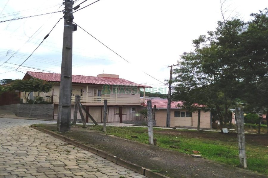 Terreno com 855m², no bairro Salgado Filho em Caxias do Sul para Alugar