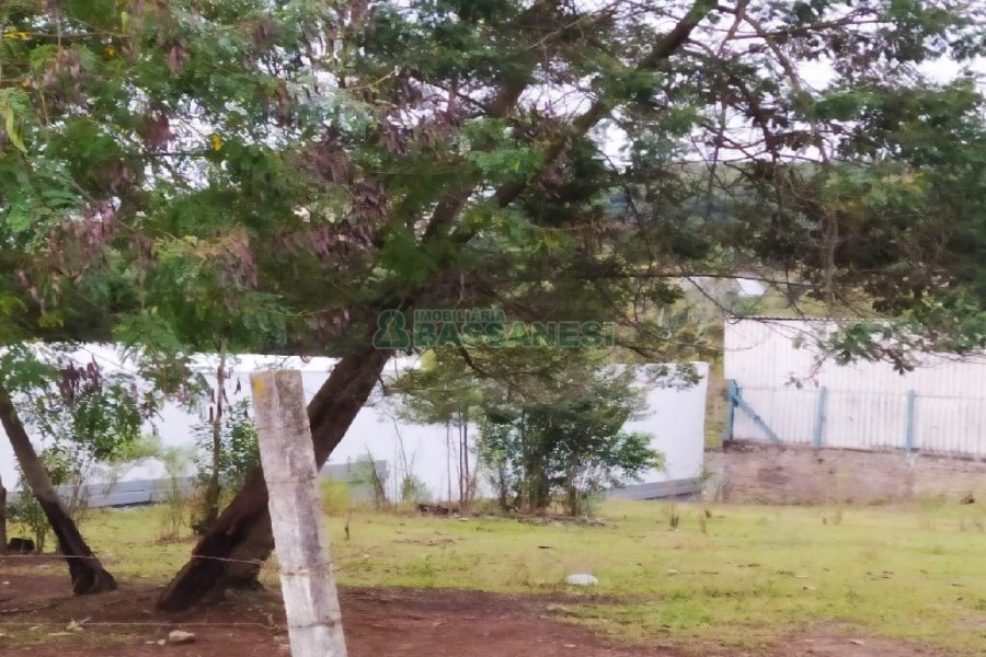 Terreno com 855m², no bairro Salgado Filho em Caxias do Sul para Alugar