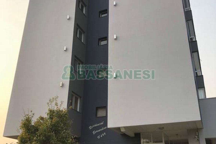 Apartamento com 70m², 2 dormitórios, 2 vagas, no bairro Interlagos em Caxias do Sul para Alugar