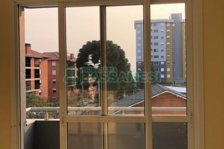 Apartamento com 70m², 2 dormitórios, 2 vagas, no bairro Interlagos em Caxias do Sul para Alugar