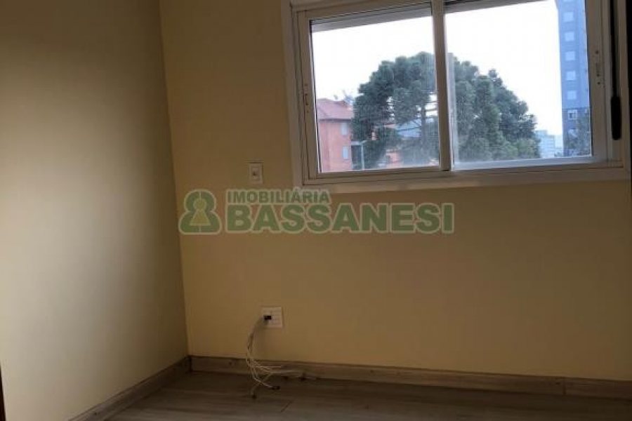 Apartamento com 70m², 2 dormitórios, 2 vagas, no bairro Interlagos em Caxias do Sul para Alugar