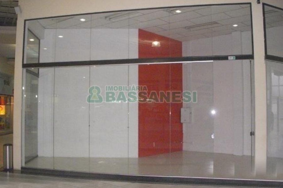 Loja com 31m², no bairro Desvio Rizzo em Caxias do Sul para Alugar