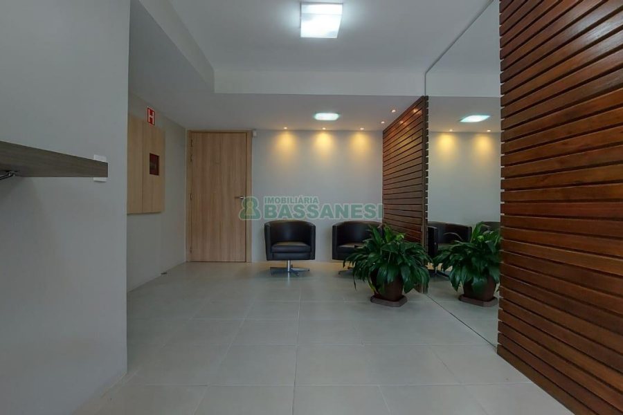 Apto Mobiliado com 79m², 2 dormitórios, 2 vagas, no bairro Medianeira em Caxias do Sul para Alugar