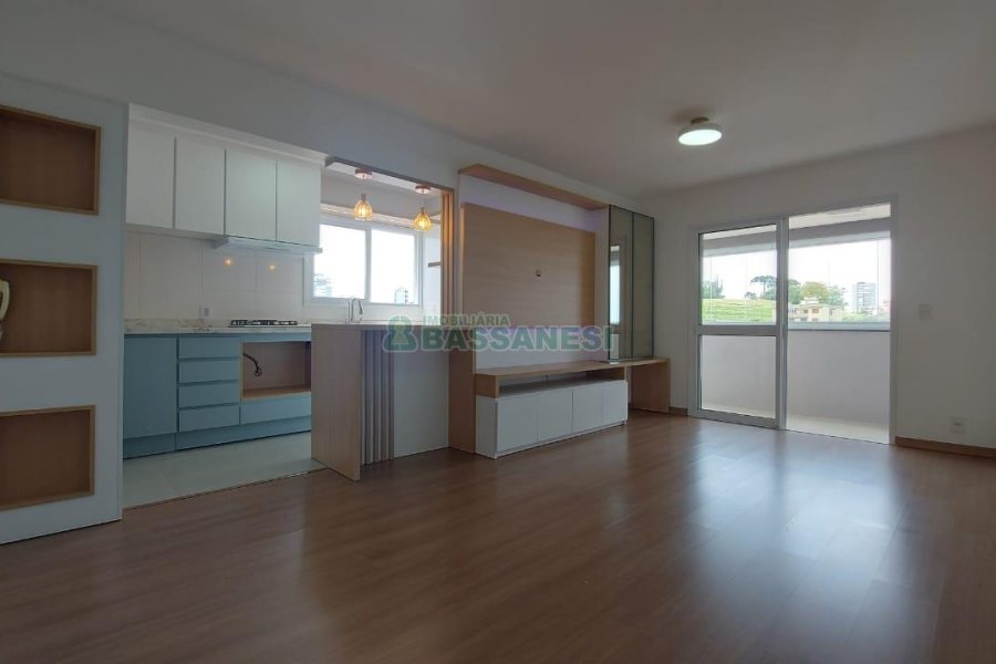 Apto Mobiliado com 79m², 2 dormitórios, 2 vagas, no bairro Medianeira em Caxias do Sul para Alugar