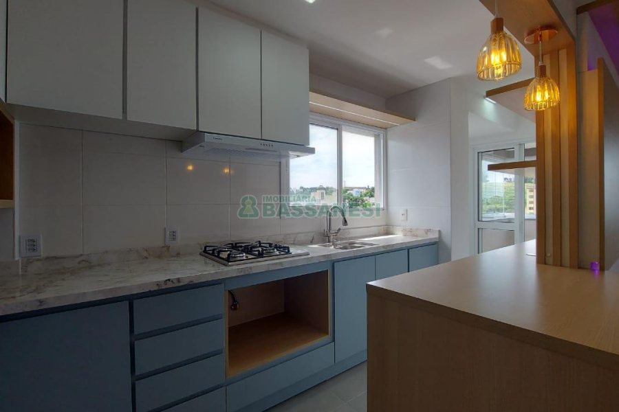 Apto Mobiliado com 79m², 2 dormitórios, 2 vagas, no bairro Medianeira em Caxias do Sul para Alugar