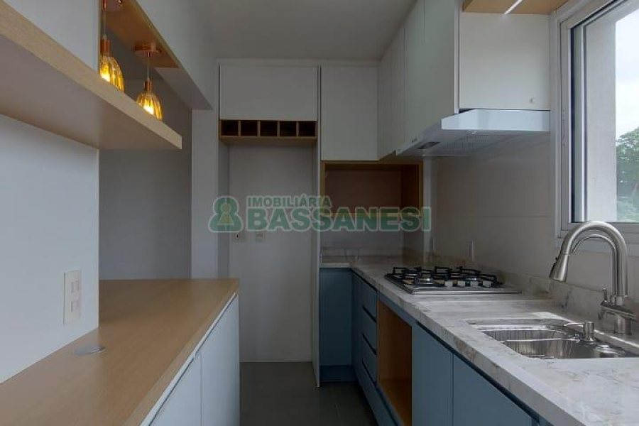 Apto Mobiliado com 79m², 2 dormitórios, 2 vagas, no bairro Medianeira em Caxias do Sul para Alugar