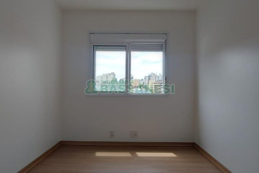 Apto Mobiliado com 79m², 2 dormitórios, 2 vagas, no bairro Medianeira em Caxias do Sul para Alugar