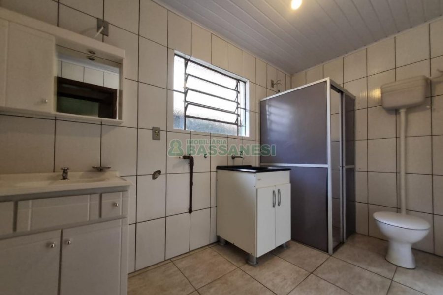 Casa com 35m², 1 dormitório, no bairro Pio X em Caxias do Sul para Alugar
