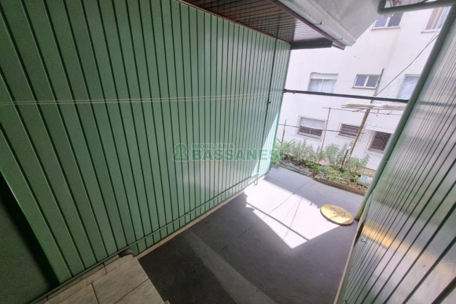 Casa com 35m², 1 dormitório, no bairro Pio X em Caxias do Sul para Alugar