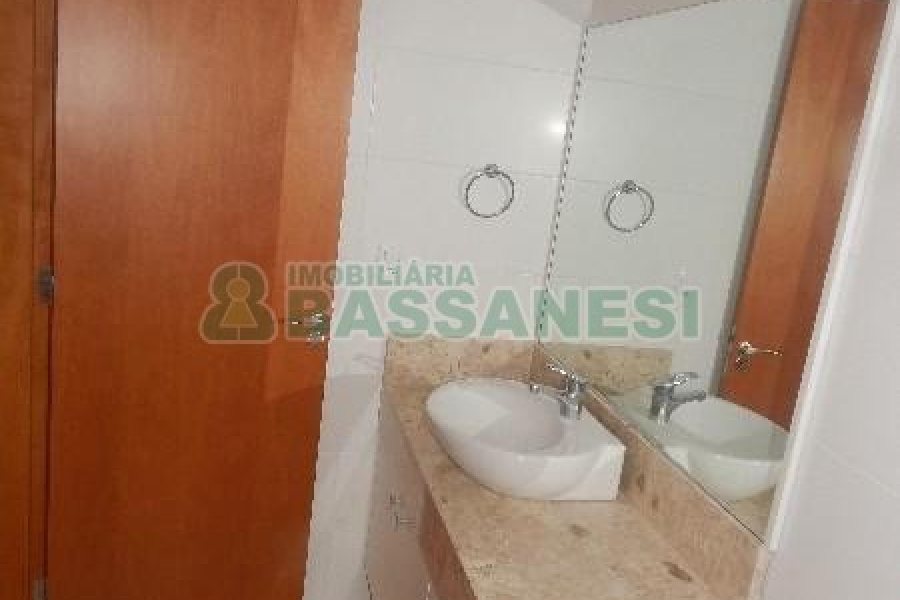 Apartamento com 93m², 2 dormitórios, 2 vagas, no bairro Villagio Iguatemi em Caxias do Sul para Alugar