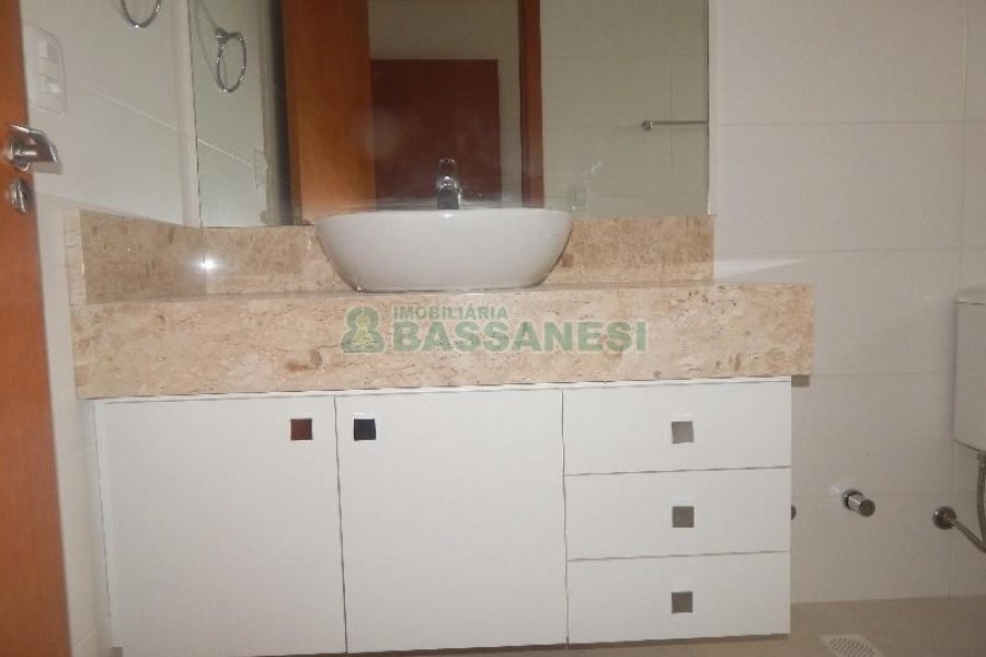 Apartamento com 93m², 2 dormitórios, 2 vagas, no bairro Villagio Iguatemi em Caxias do Sul para Alugar